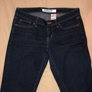 UNIQLO Dark Wash Skinny Jeans